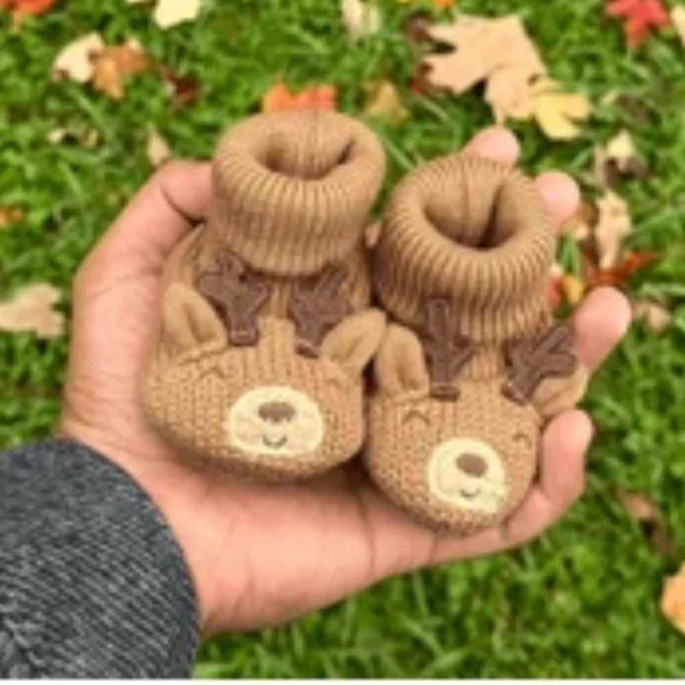 Carter's Baby Boys or Baby Girls Reindeer Crochet Booties -Brown  NB-3M NEW